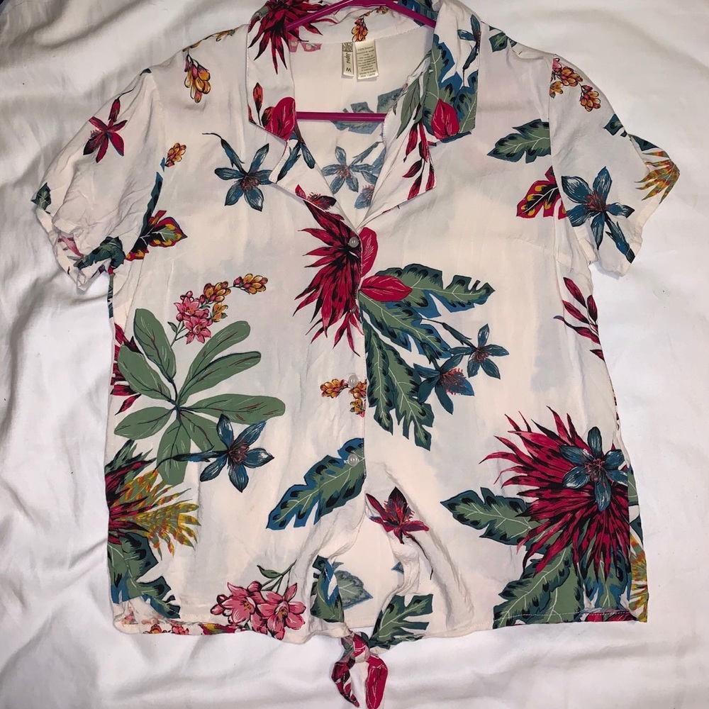 Tropical button down top with bottom tie